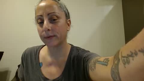 Sara Lynn online show from May 2026 06:43:02 AM