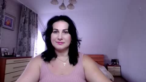 Snapshot of _sarairiti chatting on November 2025 10:24:01 AM Sara online show from November 2025 10:24:01 AM