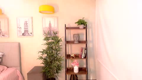 Sassy Girl online show from February 2025 06:22:01 PM