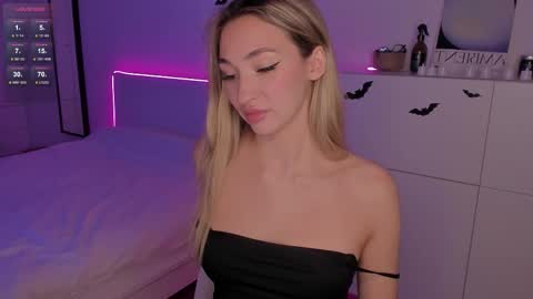 Kat online show from November 2025 07:05:01 PM