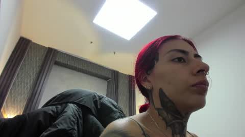 Snapshot of _selene_red chatting on June 2026 02:18:02 AM Selene online show from June 2026 02:18:02 AM