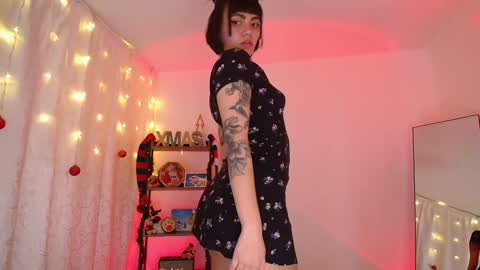 Laura online show from December 2024 09:03:01 AM