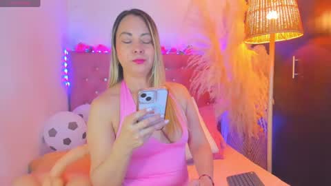 Snapshot of _sexbunny_ chatting on July 2026 04:06:02 AM _sexbunny_ online show from July 2026 04:06:02 AM