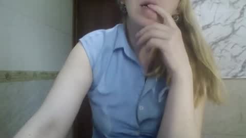  SexyXSveta  online show from April 2026 06:18:01 AM