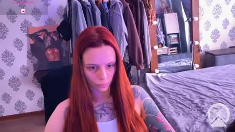 Snapshot of _slutty_fox_ chatting on May 2026 01:05:02 PM Alice online show from May 2026 01:05:02 PM