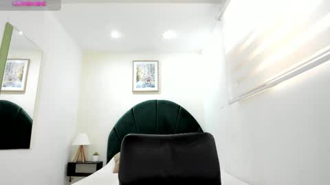 Snapshot of _sofia_cruz chatting on April 2026 07:17:02 PM 640 200 online show from April 2026 07:17:02 PM