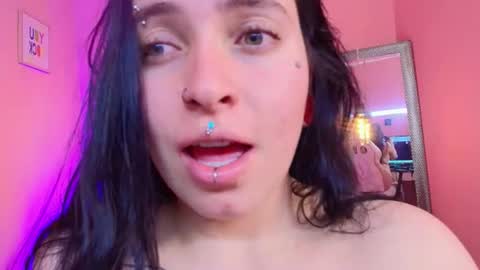 Snapshot of _sofia_smith1 chatting on July 2026 02:05:17 AM Sofia online show from July 2026 02:05:17 AM