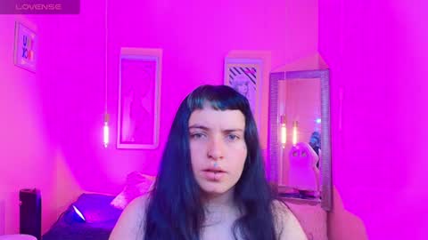Snapshot of _sofia_smith1 chatting on July 2026 12:31:02 PM Sofia online show from July 2026 12:31:02 PM