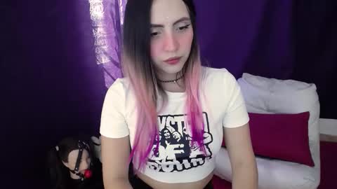 Sofia online show from March 2026 07:53:02 PM