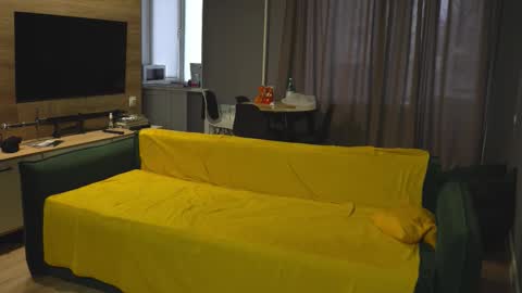 OLIVERpvt is open online show from October 2025 04:34:02 AM