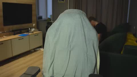 OLIVERpvt is open online show from November 2025 12:06:01 PM