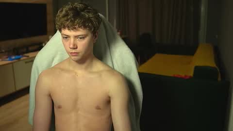 OLIVERpvt is open online show from December 2025 03:12:01 AM