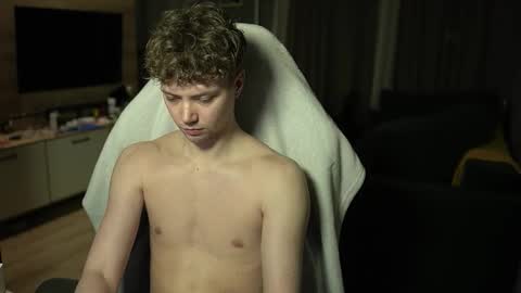 OLIVERpvt is open online show from March 2026 03:15:01 PM