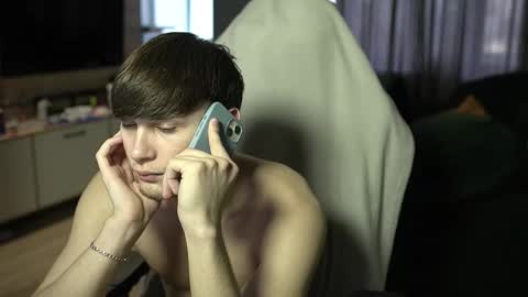 OLIVERpvt is open online show from March 2026 04:28:02 AM