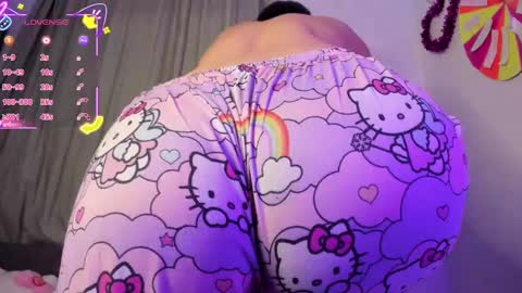 Snapshot of _strawberrycream chatting on September 2025 01:38:01 AM Angela online show from September 2025 01:38:01 AM
