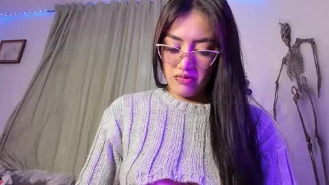 Snapshot of _strawberrycream chatting on October 2025 03:28:01 AM Angela online show from October 2025 03:28:01 AM