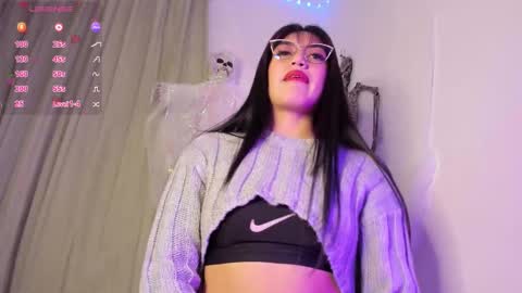 Snapshot of _strawberrycream chatting on October 2025 02:56:02 AM Angela online show from October 2025 02:56:02 AM