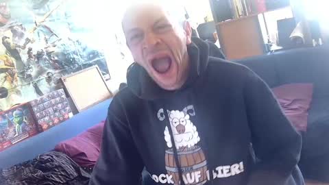 _svenerd_____ online show from April 2026 11:52:02 AM