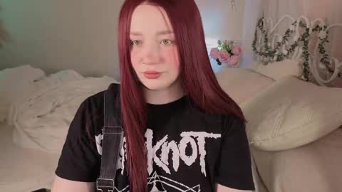Snapshot of _that_witch_ chatting on May 2026 05:25:02 AM MIRA online show from May 2026 05:25:02 AM