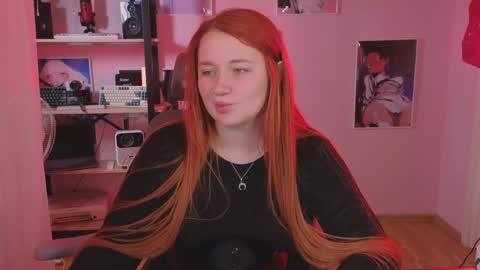 Snapshot of _that_witch_ chatting on May 2026 06:44:01 AM MIRA online show from May 2026 06:44:01 AM
