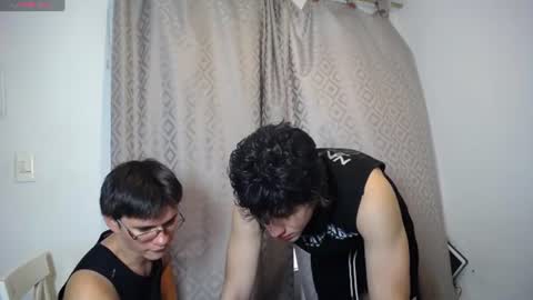 Snapshot of _the_neighbors chatting on June 2026 09:28:02 PM Scot y Patrick online show from June 2026 09:28:02 PM