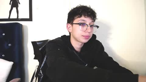 Thomas online show from October 2025 01:35:01 AM