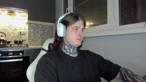 _torfin_ online show from December 2024 08:31:02 PM