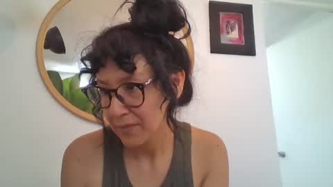 Snapshot of _tutti_frutti_ chatting on June 2026 08:11:02 PM _tutti_frutti_ online show from June 2026 08:11:02 PM
