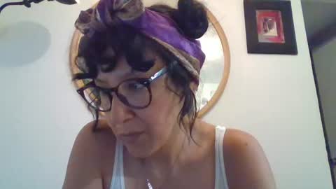 Snapshot of _tutti_frutti_ chatting on June 2026 03:25:01 AM _tutti_frutti_ online show from June 2026 03:25:01 AM