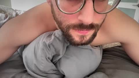 Snapshot of _ur_happy_meal chatting on January 2025 03:20:01 PM DJ online show from January 2025 03:20:01 PM