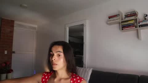 Snapshot of _vahos chatting on May 2026 05:18:02 PM Anastasia Vahos online show from May 2026 05:18:02 PM