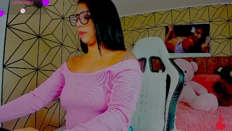 vane online show from April 2026 09:04:02 PM