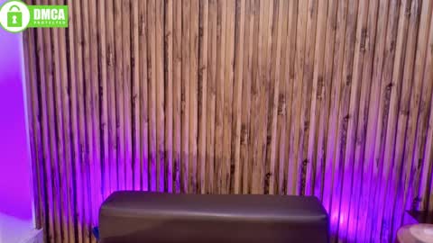 Snapshot of _veronicadeleon_ chatting on April 2026 03:50:02 PM Veronica online show from April 2026 03:50:02 PM