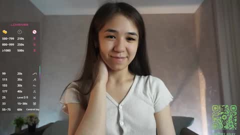 Snapshot of _vi_vi_ chatting on May 2026 05:12:02 PM Viola online show from May 2026 05:12:02 PM