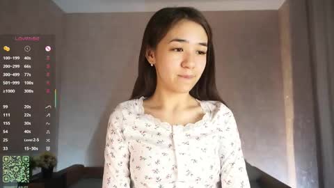 Snapshot of _vi_vi_ chatting on May 2026 05:18:02 PM Viola online show from May 2026 05:18:02 PM