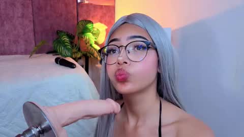   online show from December 2025 09:10:02 PM