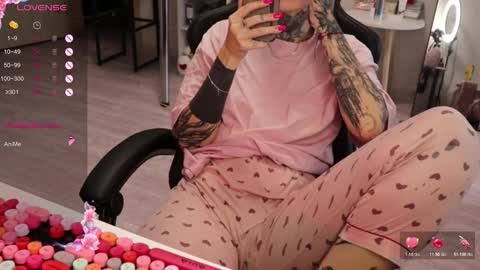 Alis online show from November 2025 07:19:02 AM