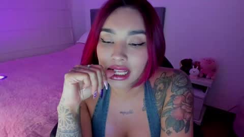 Snapshot of _viviana chatting on September 2025 02:44:02 AM INSTAGRAM pinzon viviana online show from September 2025 02:44:02 AM
