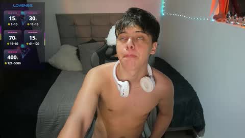 Snapshot of _walker007 chatting on November 2025 03:42:02 AM Aron Walker online show from November 2025 03:42:02 AM