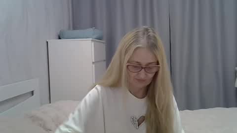 _xsharonx_ online show from February 2025 08:26:02 PM