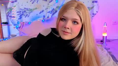 LITTLE FOX online show from November 2025 04:27:01 PM