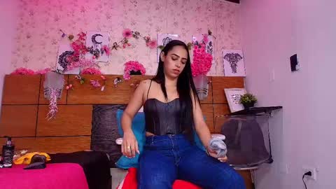 Aisha online show from September 2025 11:54:02 AM