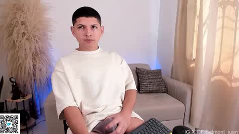 a_lejandro_0_8 online show from April 2026 02:55:02 PM