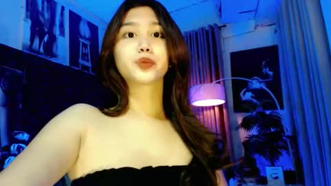 Snapshot of a_r_i_a_n_n_a chatting on November 2025 06:19:02 AM Lovely Yana online show from November 2025 06:19:02 AM