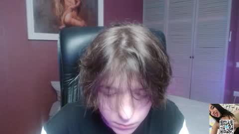 Kris Michael online show from December 2025 02:02:02 PM