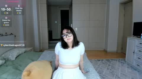 Snapshot of aaariel chatting on April 2026 08:51:01 AM Ari online show from April 2026 08:51:01 AM