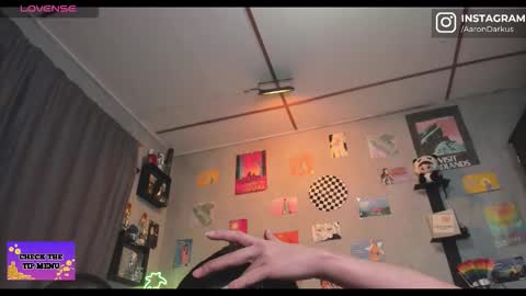 Aaron  online show from November 2025 11:35:01 PM