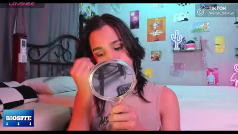 Snapshot of aaron_darkus chatting on February 2026 03:22:01 AM Aaron online show from February 2026 03:22:01 AM