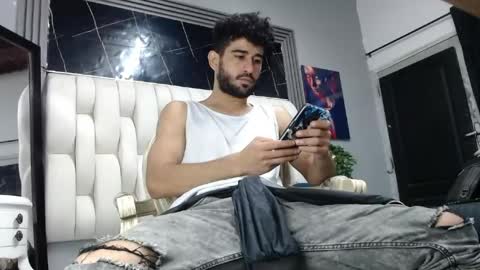 Snapshot of aaron_jones_1 chatting on April 2026 08:11:02 PM aaron_jones_1 online show from April 2026 08:11:02 PM