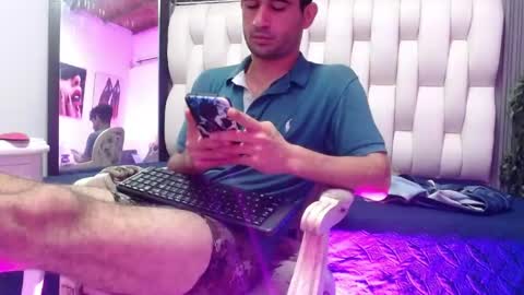 Snapshot of aaron_jones_1 chatting on May 2026 07:51:02 PM aaron_jones_1 online show from May 2026 07:51:02 PM